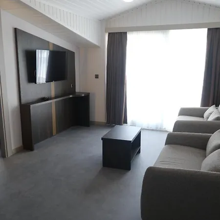 Hotel Limnades