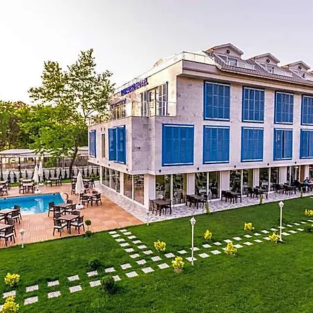 Limnades Hotel