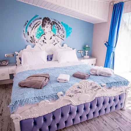 Limnades Otel