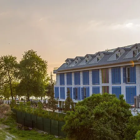 Limnades İznik