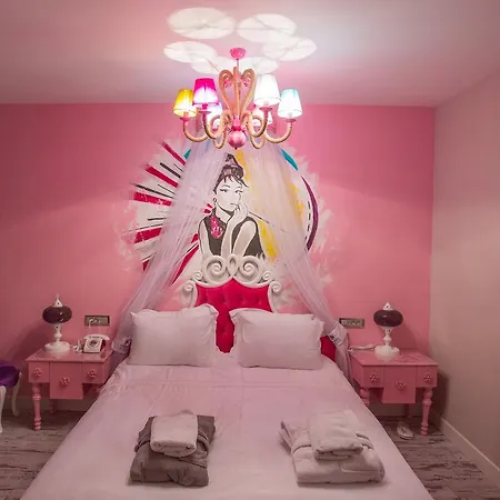 Otel Limnades
