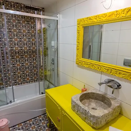Limnades Hotel *