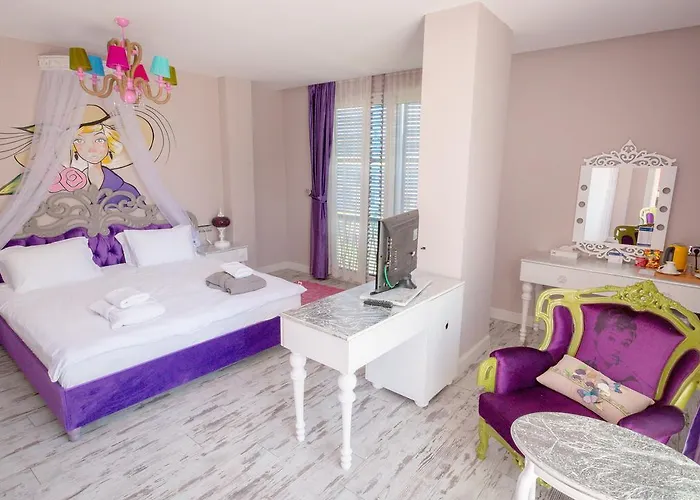 Otel Limnades İznik