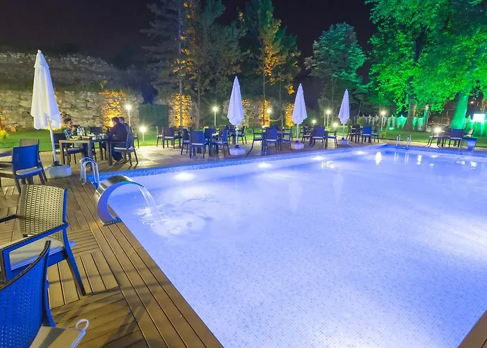 Otel Limnades İznik